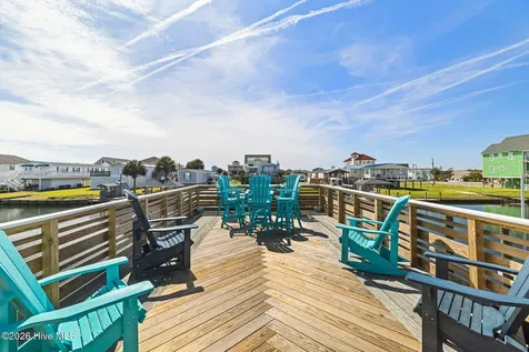 9105 W 9th Street Surf City NC 28445