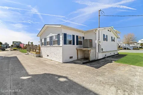 9105 W 9th Street Surf City NC 28445