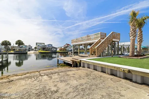 9105 W 9th Street Surf City NC 28445