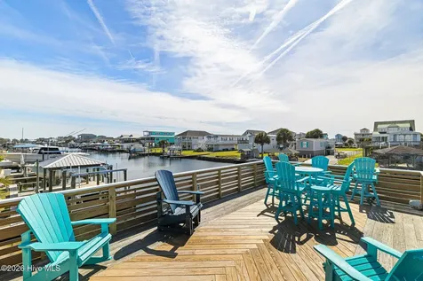 9105 W 9th Street Surf City NC 28445