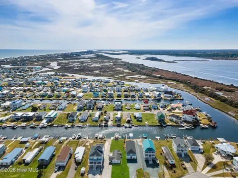 9105 W 9th Street Surf City NC 28445