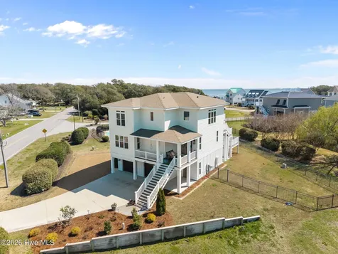 2616 Lennoxville Road Beaufort NC 28516