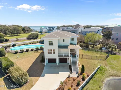2616 Lennoxville Road Beaufort NC 28516