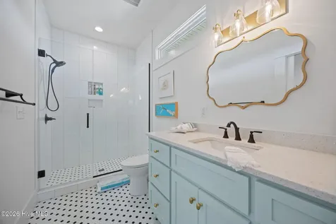 2616 Lennoxville Road Beaufort NC 28516