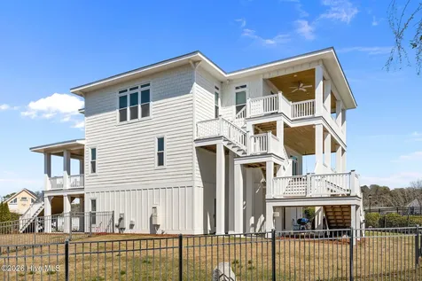 2616 Lennoxville Road Beaufort NC 28516