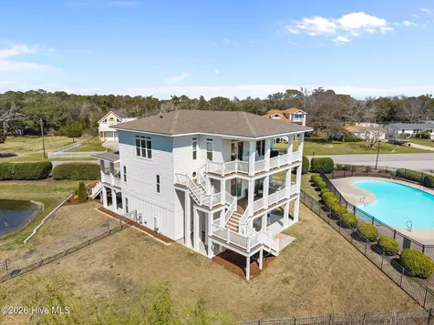 2616 Lennoxville Road Beaufort NC 28516