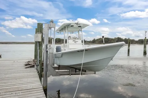 2616 Lennoxville Road Beaufort NC 28516