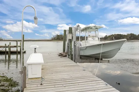 2616 Lennoxville Road Beaufort NC 28516