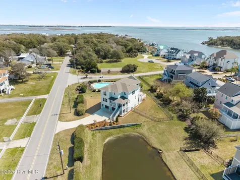 2616 Lennoxville Road Beaufort NC 28516