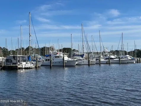 1609 Caracara Drive New Bern NC 28560