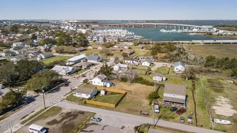 513 Mulberry Street Beaufort NC 28516