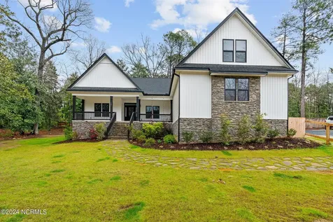 165 Riding Lane Southern Pines NC 28387
