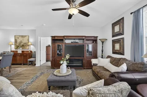 144 Windy Woods Way Wilmington NC 28401