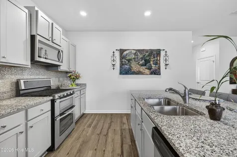 144 Windy Woods Way Wilmington NC 28401