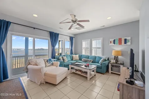113 Anchor Drive Surf City NC 28445