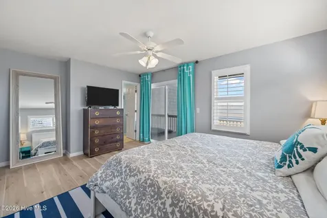 113 Anchor Drive Surf City NC 28445