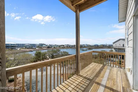 113 Anchor Drive Surf City NC 28445