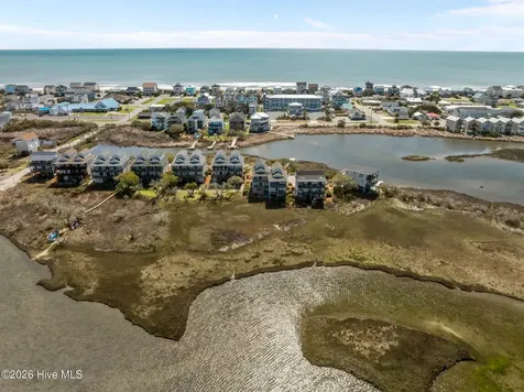 113 Anchor Drive Surf City NC 28445
