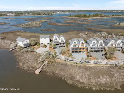 113 Anchor Drive Surf City NC 28445