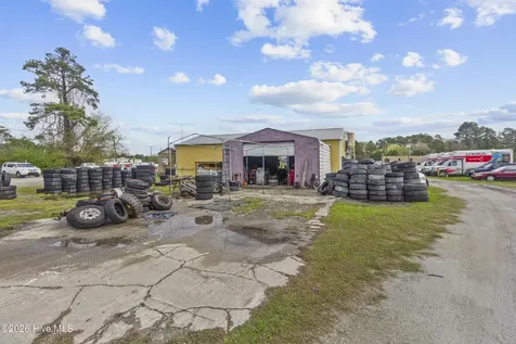 1215 Us 17 Highway N New Bern NC 28560