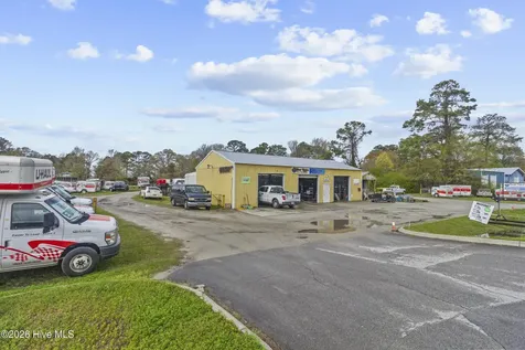 1215 Us 17 Highway N New Bern NC 28560