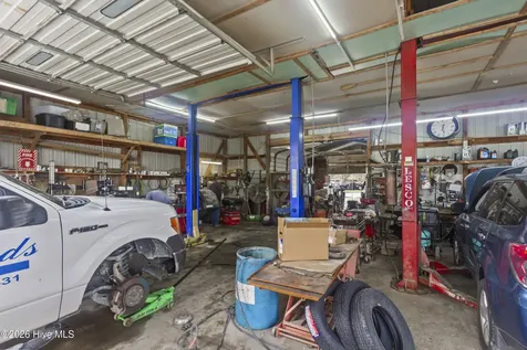 1215 Us 17 Highway N New Bern NC 28560