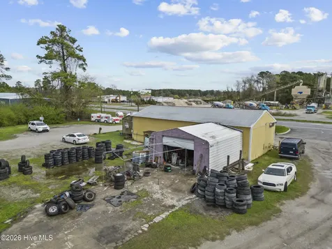1215 Us 17 Highway N New Bern NC 28560