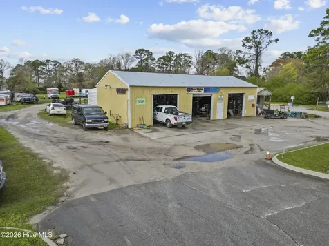 1215 Us 17 Highway N New Bern NC 28560