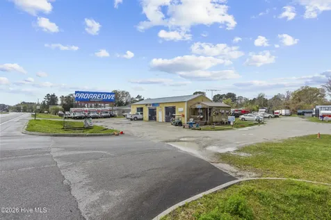 1215 Us 17 Highway N New Bern NC 28560