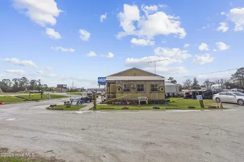 1215 Us 17 Highway N New Bern NC 28560