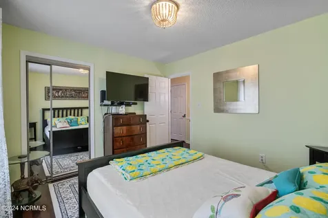 5802 E Yacht Drive Oak Island NC 28465