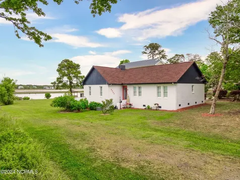 5802 E Yacht Drive Oak Island NC 28465