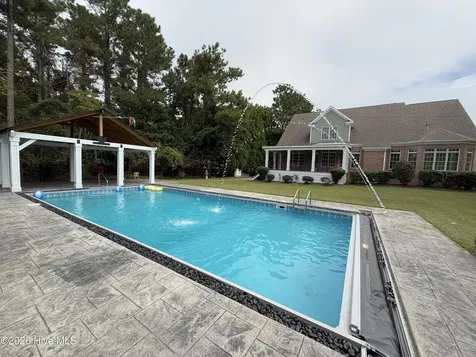 203 Hatteras Court Hampstead NC 28443