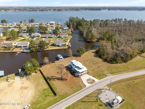 3093 Whichards Beach Road Chocowinity NC 27817