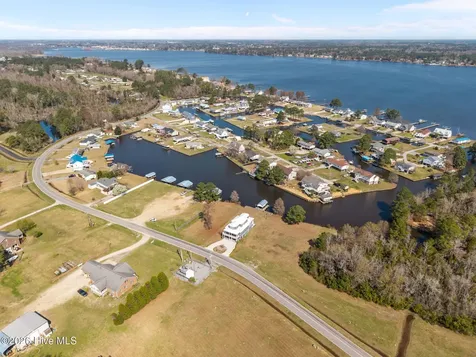 3093 Whichards Beach Road Chocowinity NC 27817