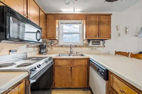 24 Bermuda Landing Place North Topsail Beach NC 28460