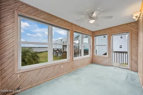 24 Bermuda Landing Place North Topsail Beach NC 28460