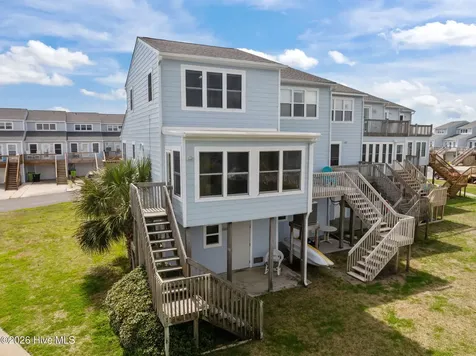 24 Bermuda Landing Place North Topsail Beach NC 28460