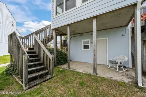 24 Bermuda Landing Place North Topsail Beach NC 28460