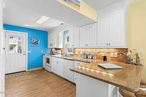 112 Sunshine Lane Holden Beach NC 28462