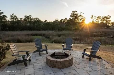 112 Castaway Cove Cedar Point NC 28584