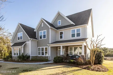 112 Castaway Cove Cedar Point NC 28584