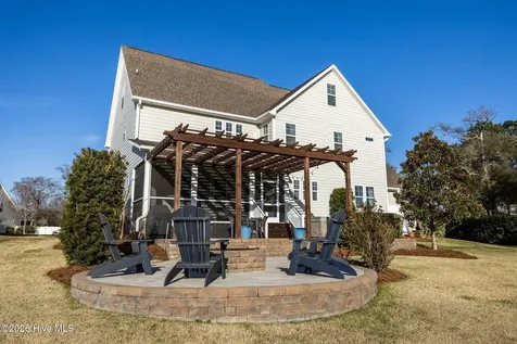 112 Castaway Cove Cedar Point NC 28584