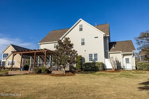 112 Castaway Cove Cedar Point NC 28584