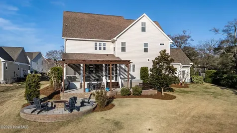 112 Castaway Cove Cedar Point NC 28584