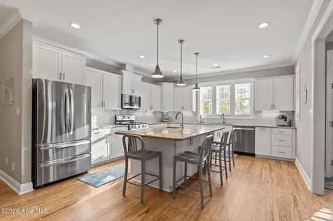 112 Castaway Cove Cedar Point NC 28584