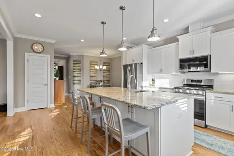 112 Castaway Cove Cedar Point NC 28584