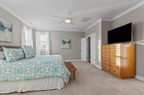 112 Castaway Cove Cedar Point NC 28584