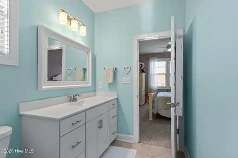 112 Castaway Cove Cedar Point NC 28584