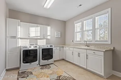 112 Castaway Cove Cedar Point NC 28584